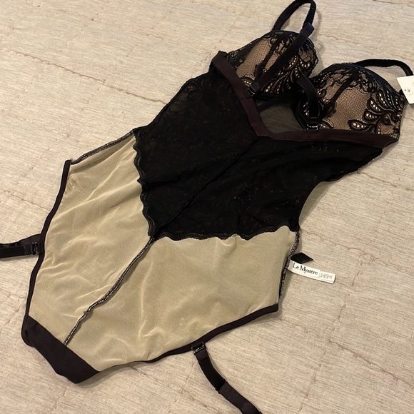 LE MYSTERE Sophia Lace Underwire Bodysuit - Picture 15 of 16
